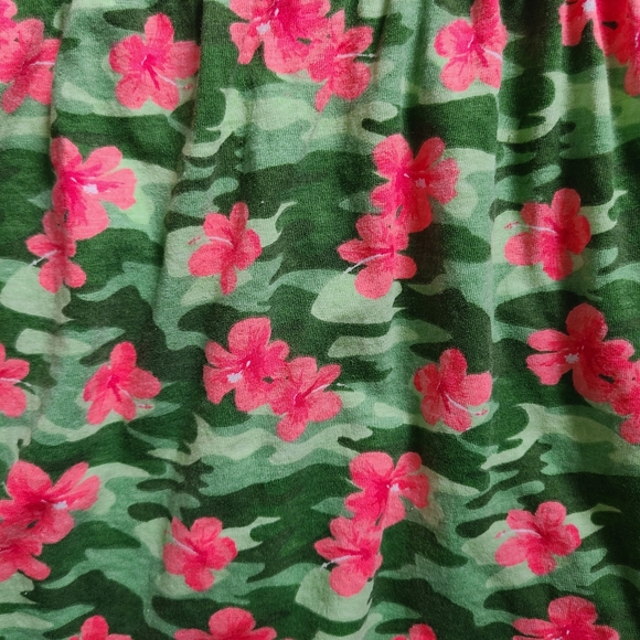 Green Roses - Picture 3 of 3